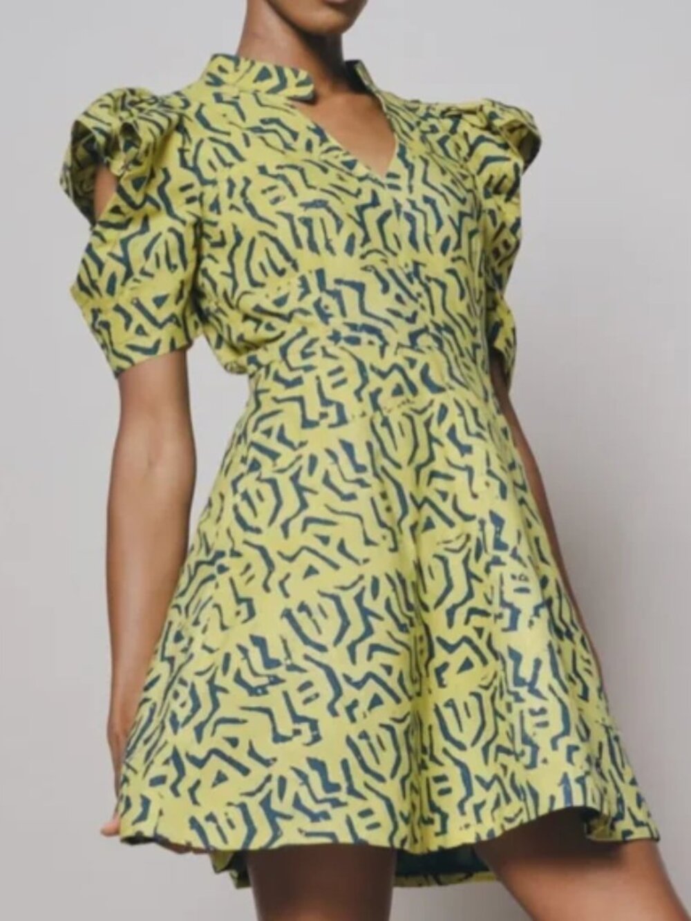 KAHINDO Mali Mini Dress Cotton Hand dyed Adire Print Puff Sleeves Cutout Summer - Picture 8 of 16